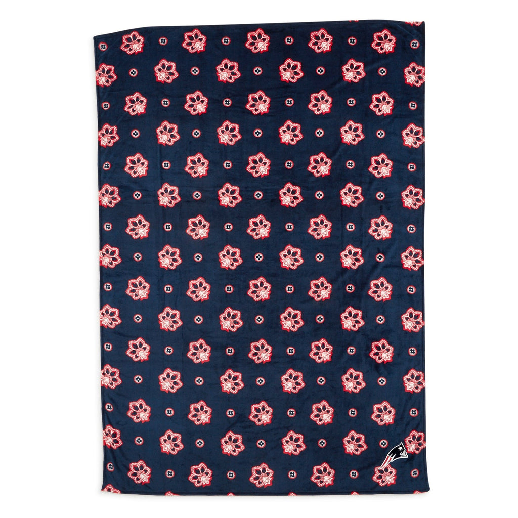 NFL Oversized Throw Blanket-New England Patriots Bandana-Image 3-Vera Bradley