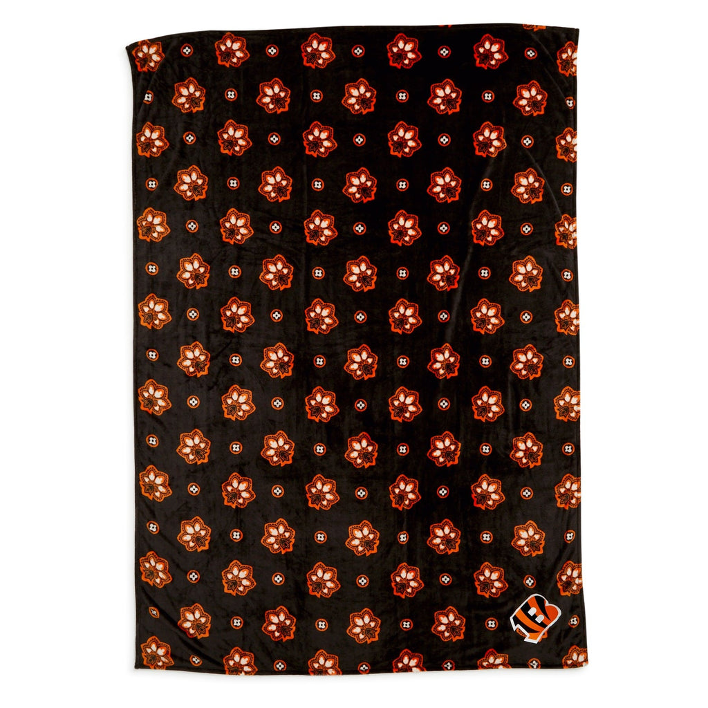 NFL Oversized Throw Blanket-Cincinnati Bengals Bandana-Image 3-Vera Bradley